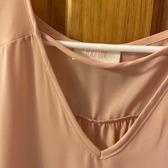 Flutter sleeve top - Picture 4 of 5